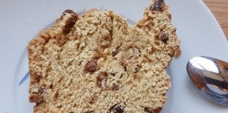 Gâteau Crétois aux Raisins et aux Noix