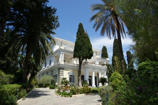 Le palais d’Achille, refuge de Sissi à Corfou !